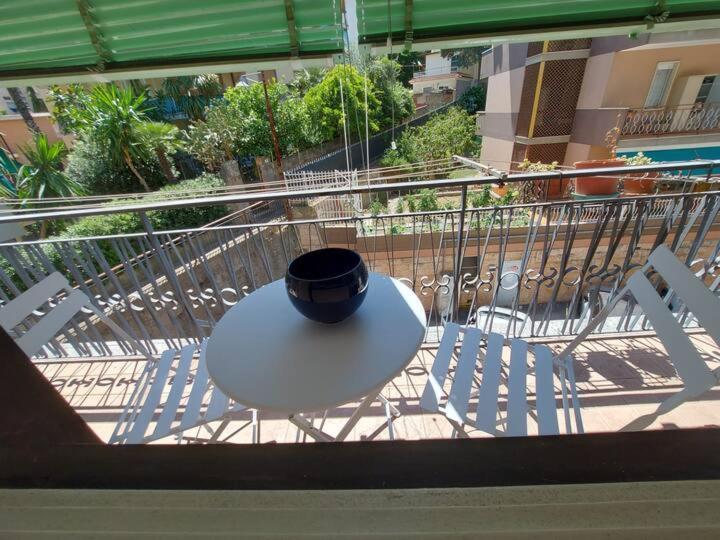 La Casa Di Iole Apartment Sanremo Luaran gambar
